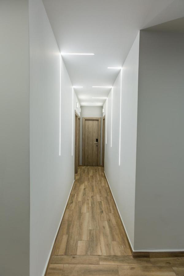 Raise Athens Metro Apartments Bagian luar foto