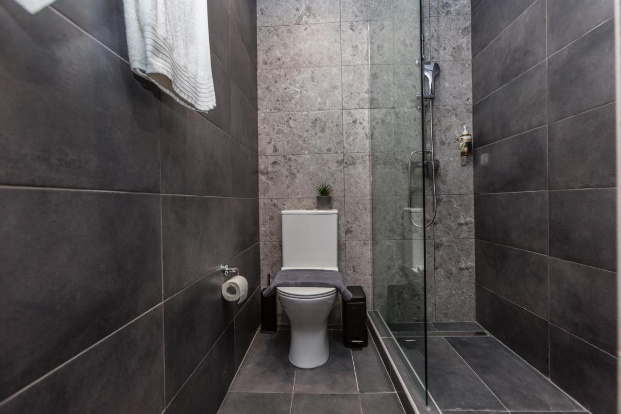 Raise Athens Metro Apartments Bagian luar foto