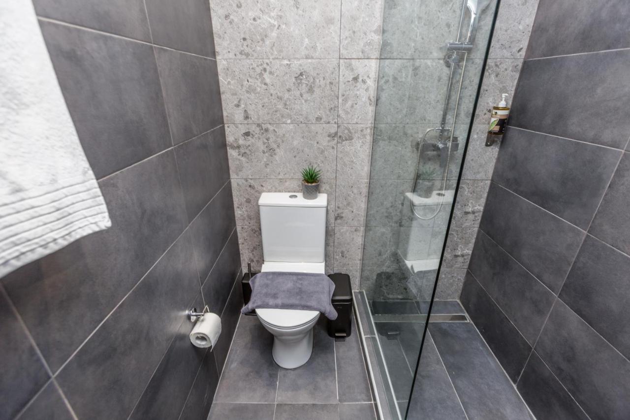 Raise Athens Metro Apartments Bagian luar foto