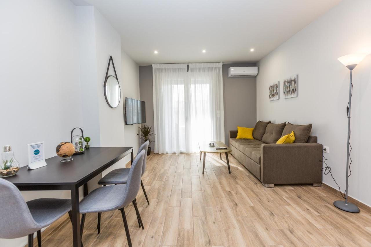 Raise Athens Metro Apartments Bagian luar foto
