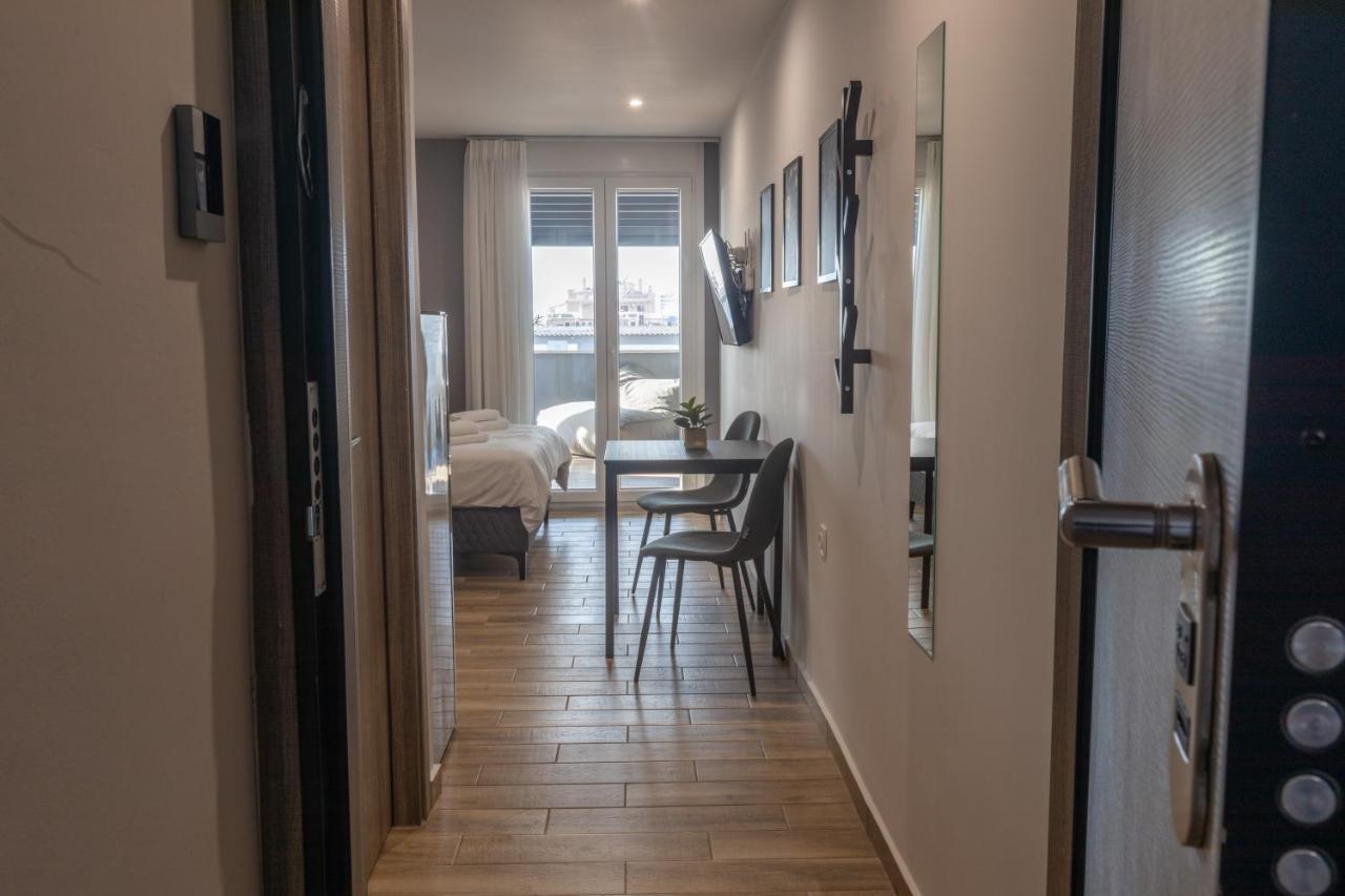 Raise Athens Metro Apartments Bagian luar foto